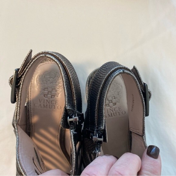 Vince Camuto Metallic Gold Strappy Zipper Peep Toe 3" Heels  Leather Size 9.5M - Picture 8 of 12